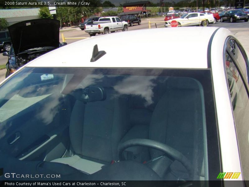 Cream White / Gray 2008 Saturn Aura XE 3.5