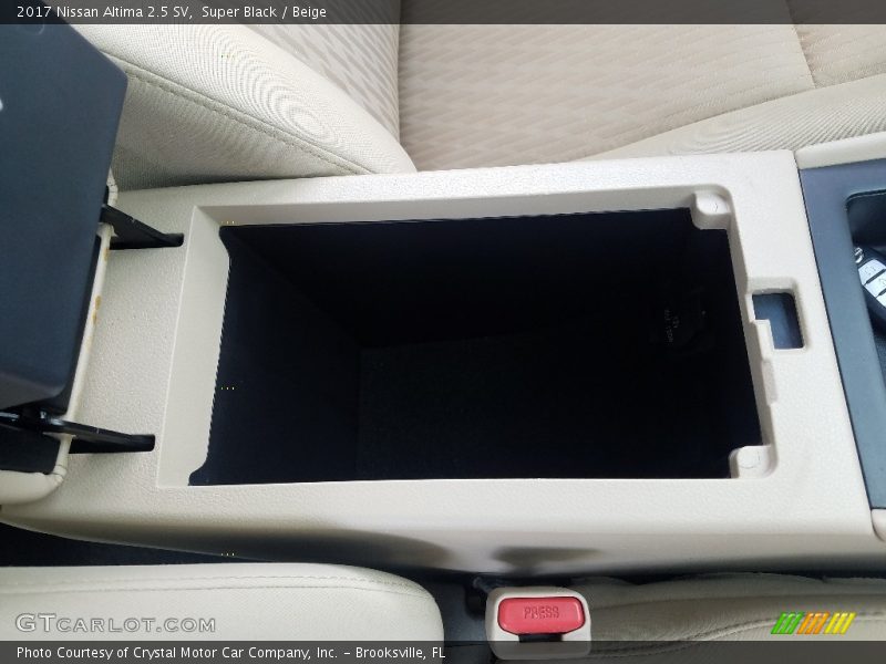 Super Black / Beige 2017 Nissan Altima 2.5 SV