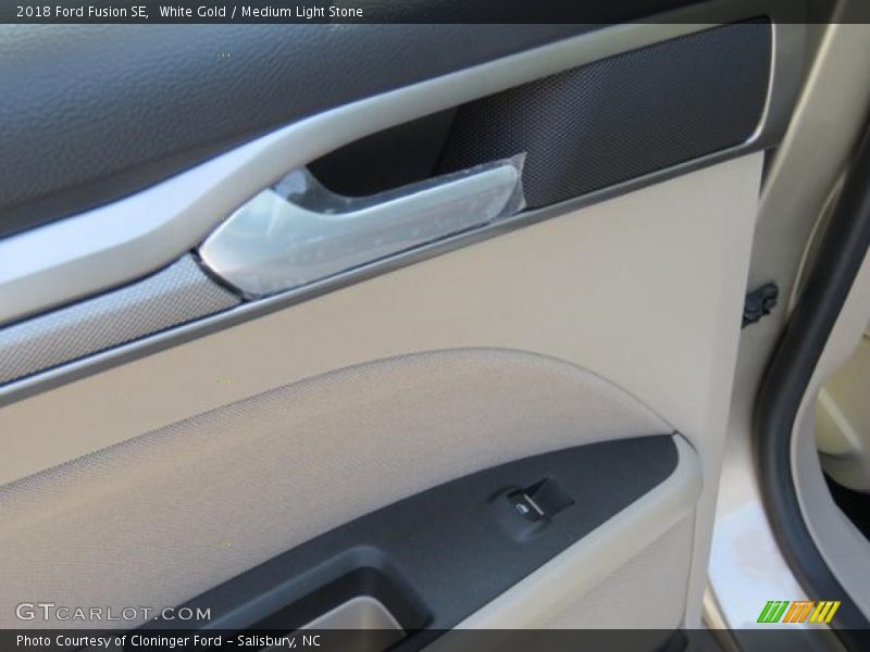 White Gold / Medium Light Stone 2018 Ford Fusion SE