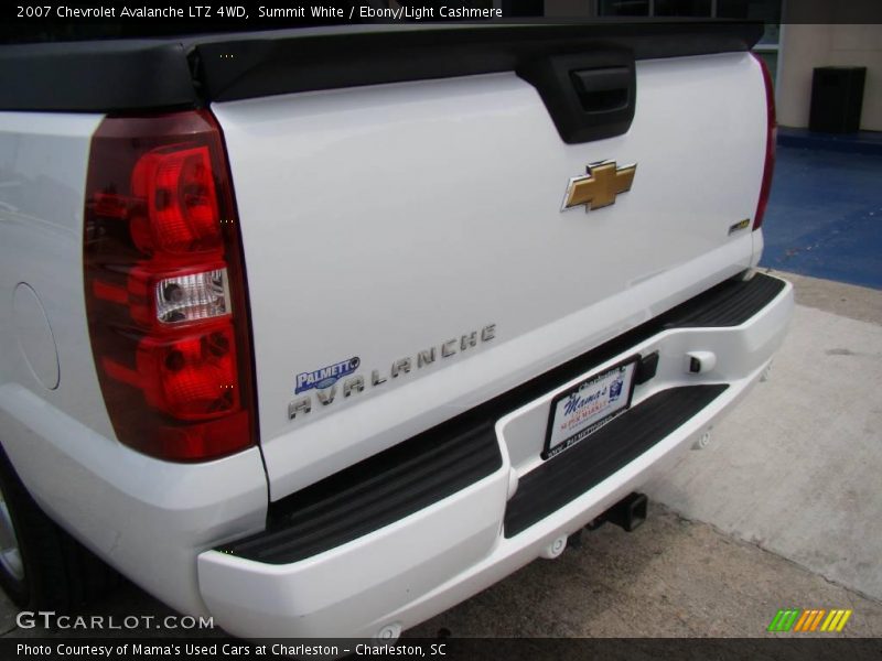 Summit White / Ebony/Light Cashmere 2007 Chevrolet Avalanche LTZ 4WD