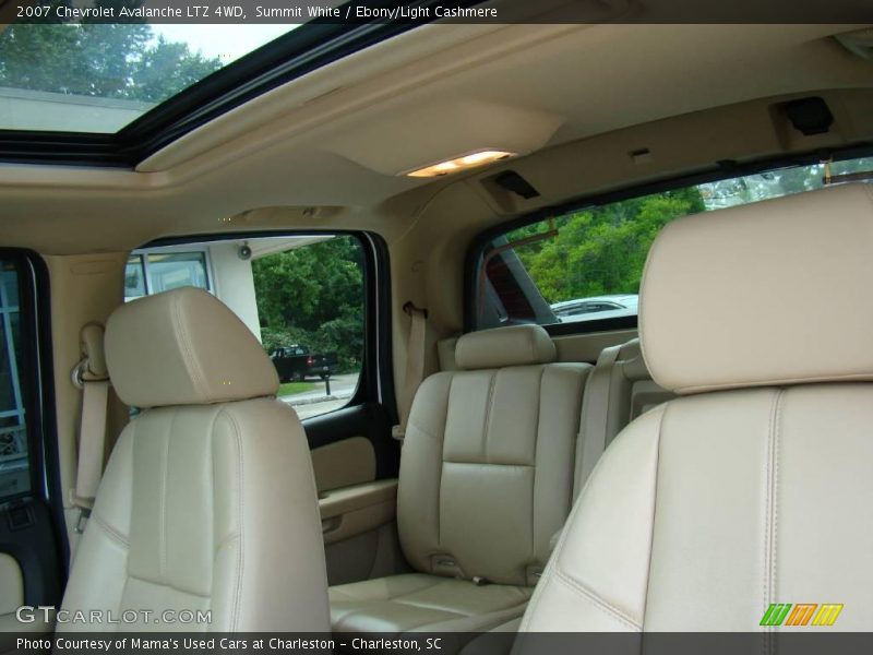 Summit White / Ebony/Light Cashmere 2007 Chevrolet Avalanche LTZ 4WD