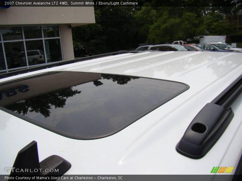 Summit White / Ebony/Light Cashmere 2007 Chevrolet Avalanche LTZ 4WD