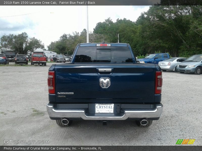 Patriot Blue Pearl / Black 2019 Ram 1500 Laramie Crew Cab