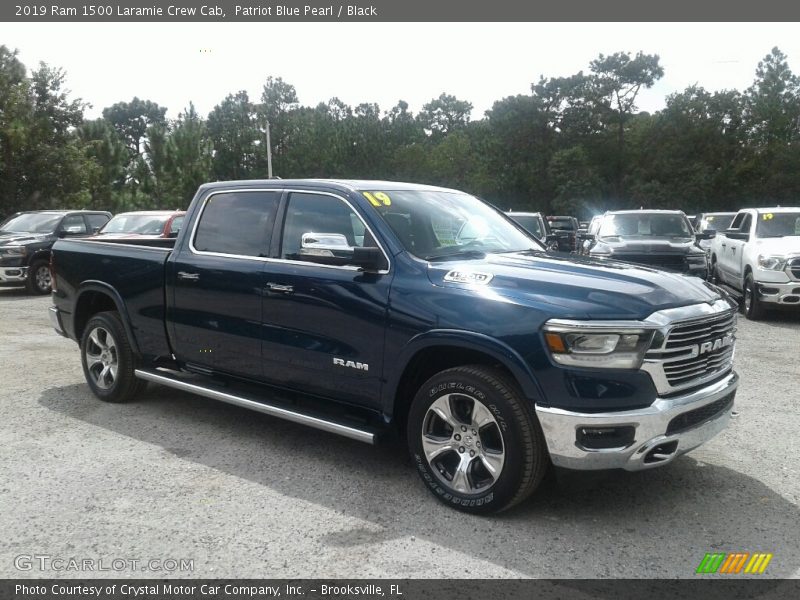 Patriot Blue Pearl / Black 2019 Ram 1500 Laramie Crew Cab