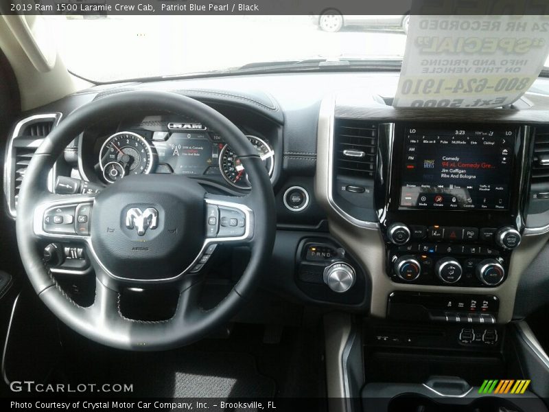 Patriot Blue Pearl / Black 2019 Ram 1500 Laramie Crew Cab