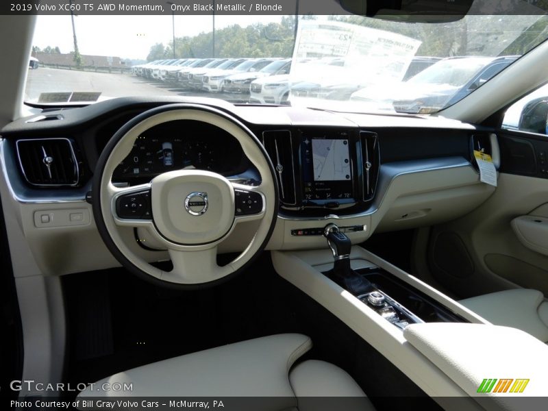  2019 XC60 T5 AWD Momentum Blonde Interior