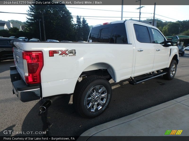 Oxford White / Black 2019 Ford F250 Super Duty Lariat Crew Cab 4x4