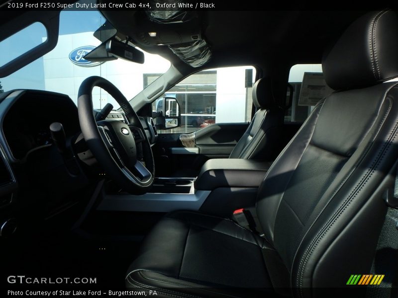 Oxford White / Black 2019 Ford F250 Super Duty Lariat Crew Cab 4x4
