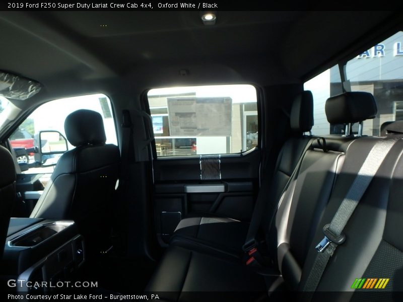 Oxford White / Black 2019 Ford F250 Super Duty Lariat Crew Cab 4x4