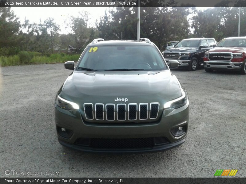 Olive Green Pearl / Black/Light Frost Beige 2019 Jeep Cherokee Latitude