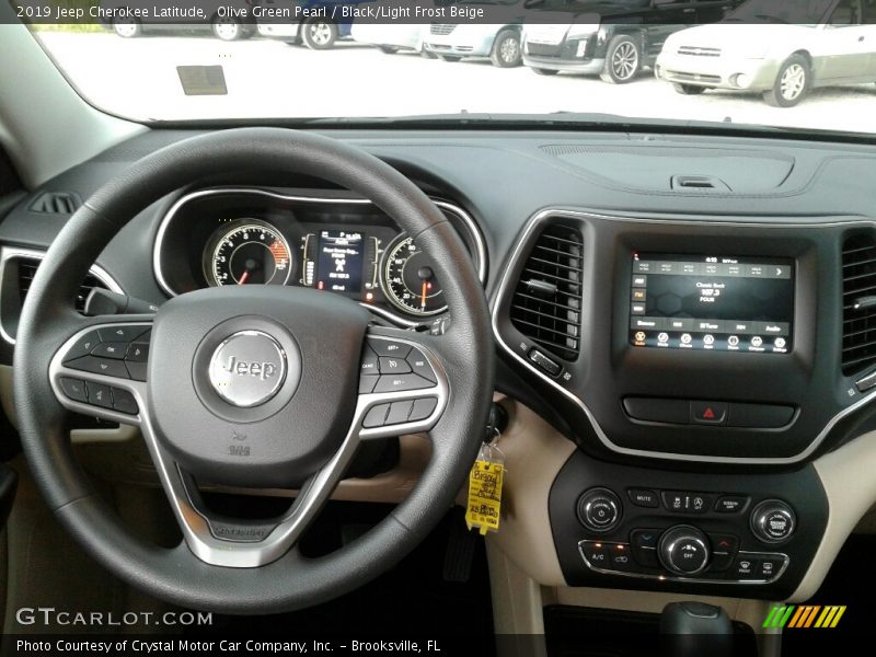 Olive Green Pearl / Black/Light Frost Beige 2019 Jeep Cherokee Latitude