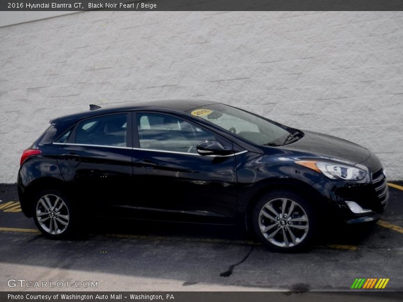 Black Noir Pearl / Beige 2016 Hyundai Elantra GT