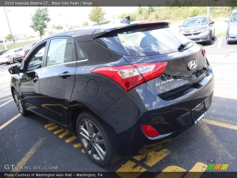 Black Noir Pearl / Beige 2016 Hyundai Elantra GT