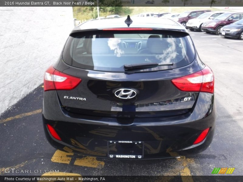 Black Noir Pearl / Beige 2016 Hyundai Elantra GT
