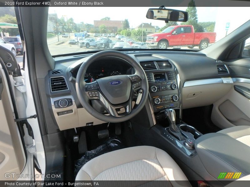 Oxford White / Ebony Black 2018 Ford Explorer 4WD