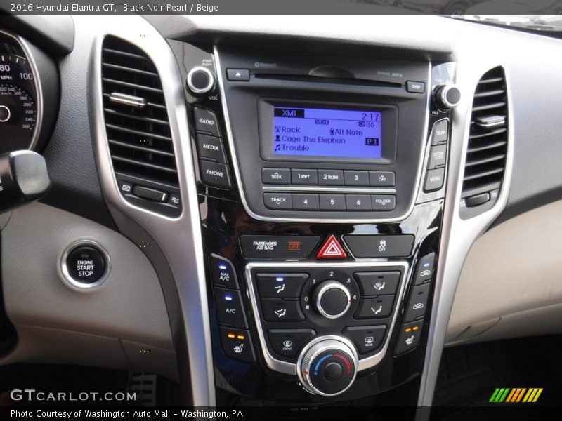 Black Noir Pearl / Beige 2016 Hyundai Elantra GT