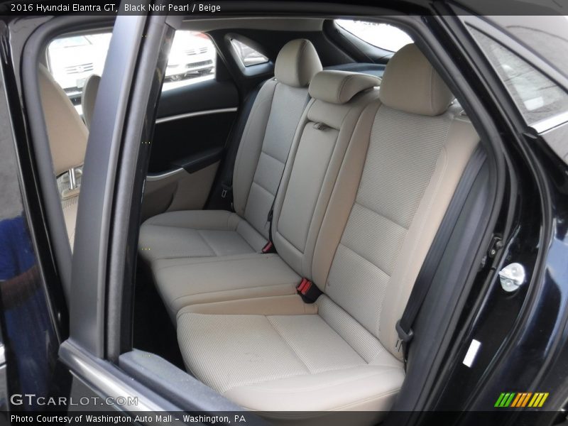 Black Noir Pearl / Beige 2016 Hyundai Elantra GT
