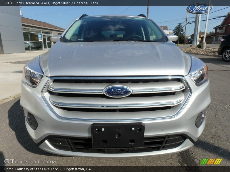 Ingot Silver / Charcoal Black 2018 Ford Escape SE 4WD