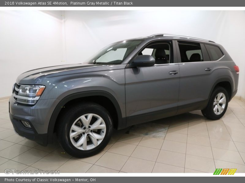 Platinum Gray Metallic / Titan Black 2018 Volkswagen Atlas SE 4Motion