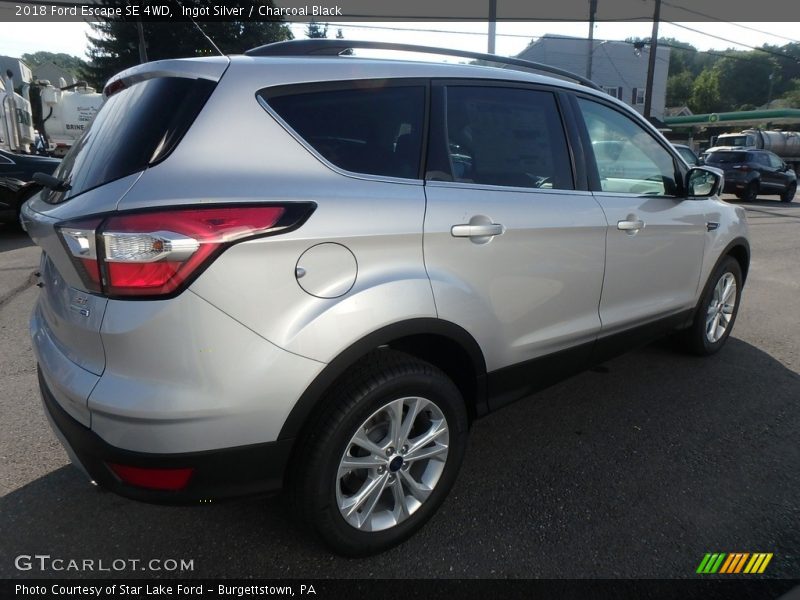 Ingot Silver / Charcoal Black 2018 Ford Escape SE 4WD