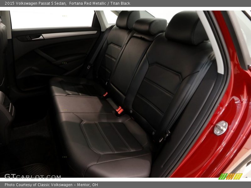 Fortana Red Metallic / Titan Black 2015 Volkswagen Passat S Sedan