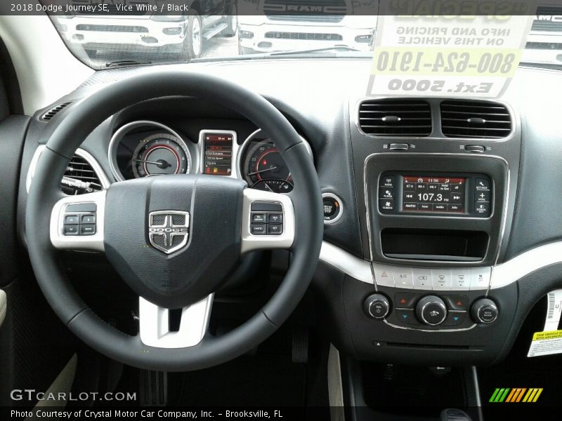 Vice White / Black 2018 Dodge Journey SE