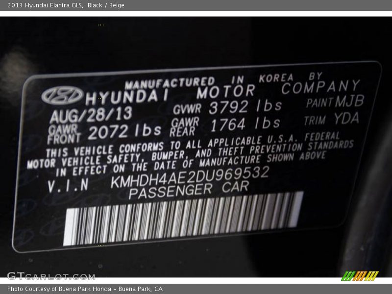 Black / Beige 2013 Hyundai Elantra GLS