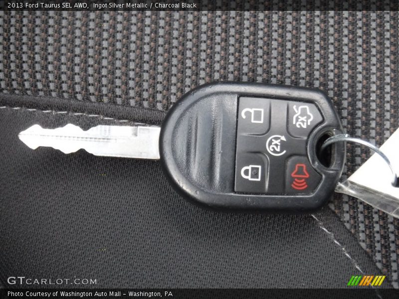 Ingot Silver Metallic / Charcoal Black 2013 Ford Taurus SEL AWD