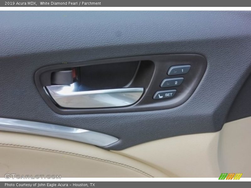 White Diamond Pearl / Parchment 2019 Acura MDX