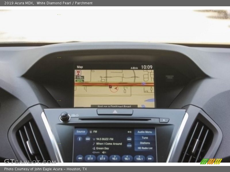 White Diamond Pearl / Parchment 2019 Acura MDX