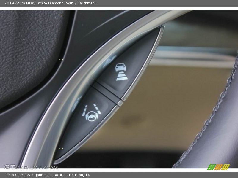White Diamond Pearl / Parchment 2019 Acura MDX