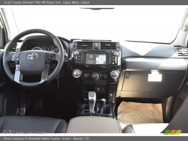 Super White / Black 2018 Toyota 4Runner TRD Off-Road 4x4