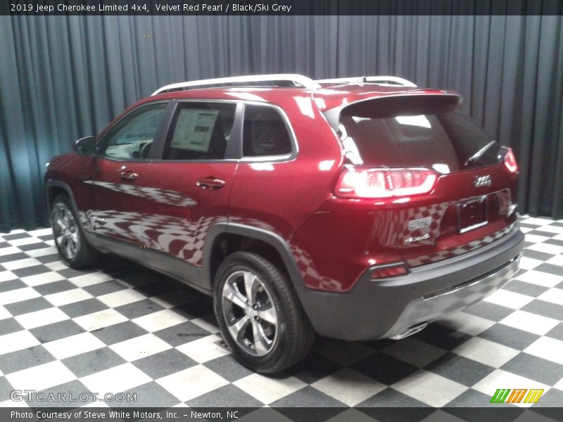 Velvet Red Pearl / Black/Ski Grey 2019 Jeep Cherokee Limited 4x4