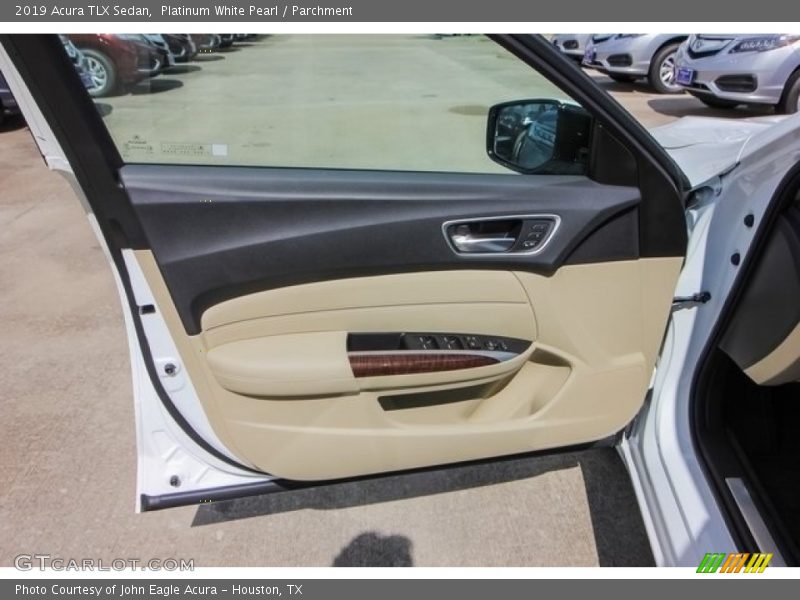 Platinum White Pearl / Parchment 2019 Acura TLX Sedan