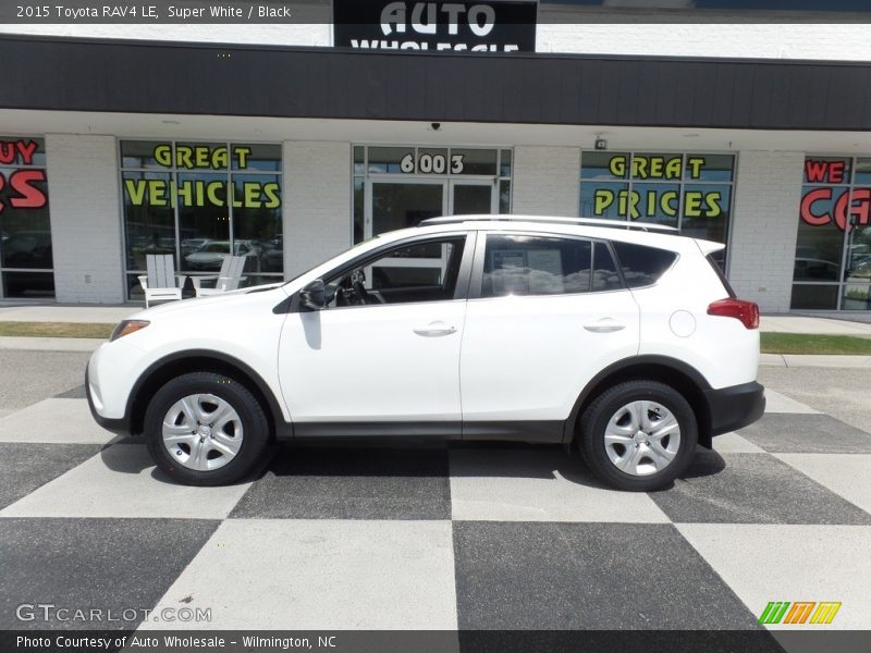 Super White / Black 2015 Toyota RAV4 LE
