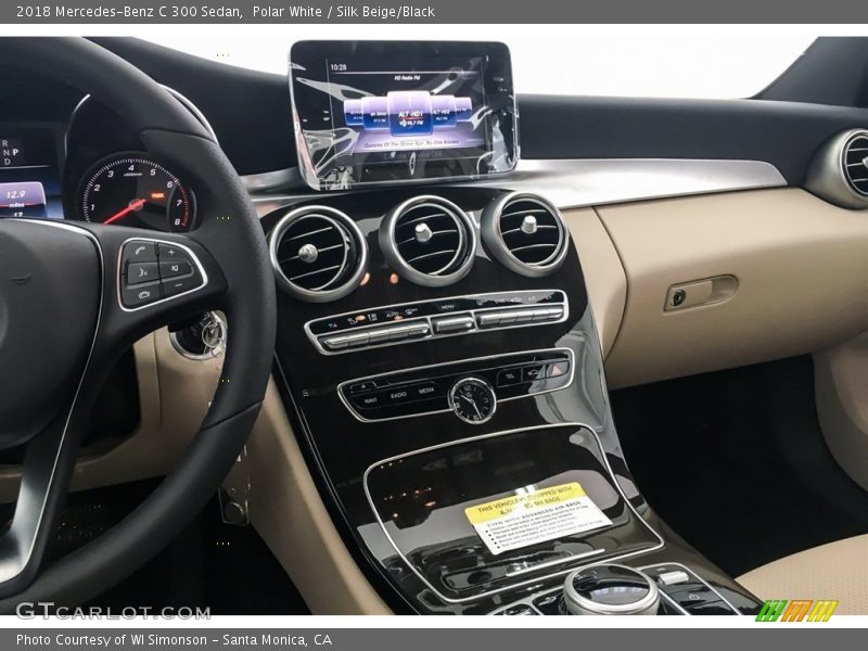 Polar White / Silk Beige/Black 2018 Mercedes-Benz C 300 Sedan