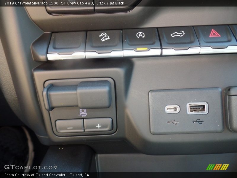 Controls of 2019 Silverado 1500 RST Crew Cab 4WD