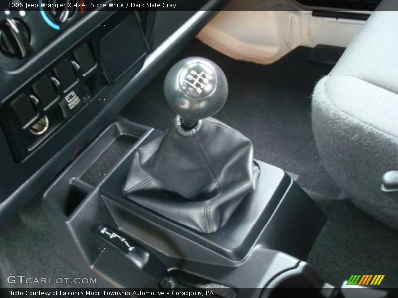 Stone White / Dark Slate Gray 2006 Jeep Wrangler X 4x4