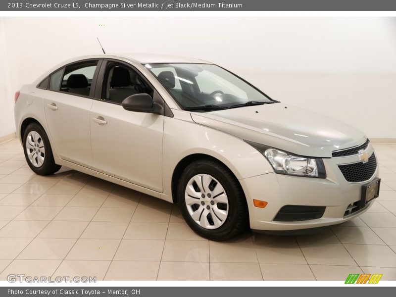 Champagne Silver Metallic / Jet Black/Medium Titanium 2013 Chevrolet Cruze LS