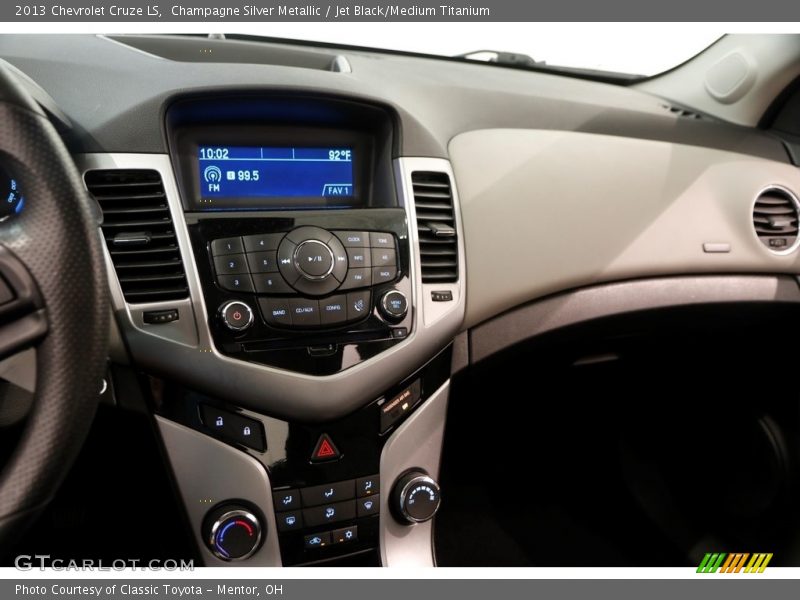 Champagne Silver Metallic / Jet Black/Medium Titanium 2013 Chevrolet Cruze LS