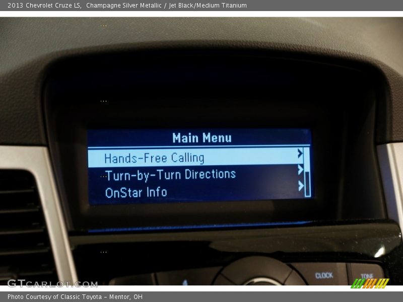 Champagne Silver Metallic / Jet Black/Medium Titanium 2013 Chevrolet Cruze LS