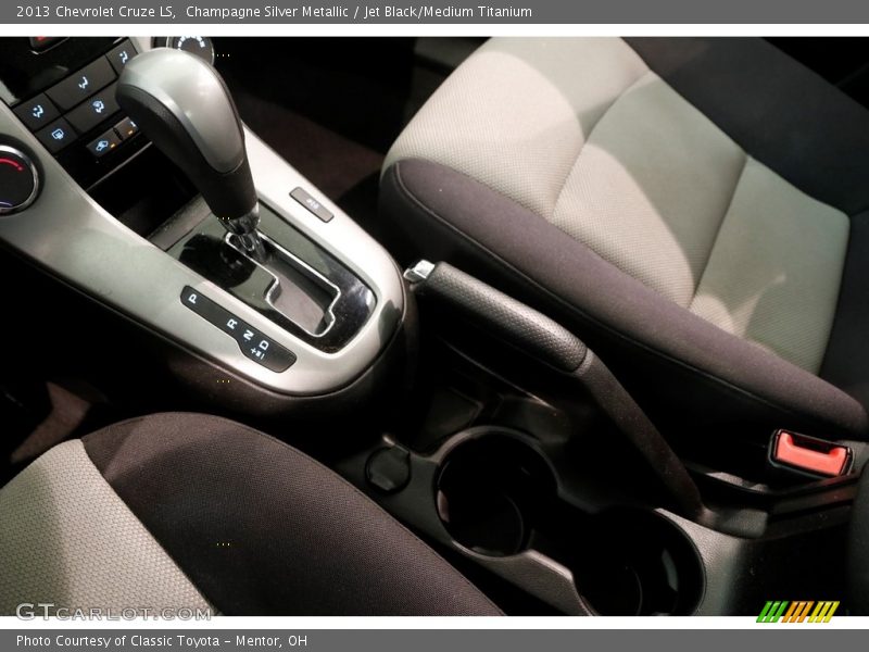 Champagne Silver Metallic / Jet Black/Medium Titanium 2013 Chevrolet Cruze LS