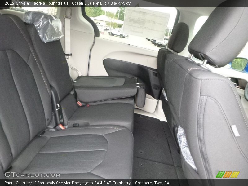 Ocean Blue Metallic / Black/Alloy 2019 Chrysler Pacifica Touring Plus