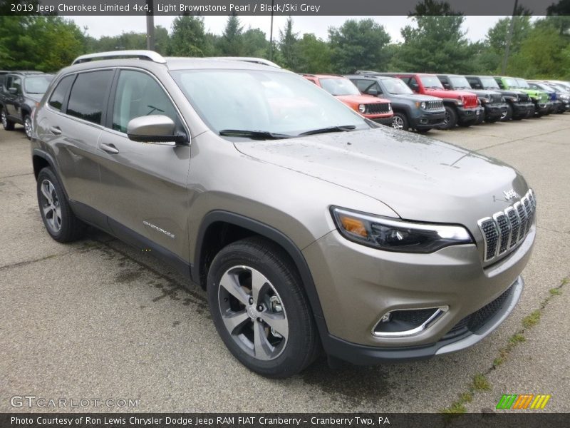 Light Brownstone Pearl / Black/Ski Grey 2019 Jeep Cherokee Limited 4x4
