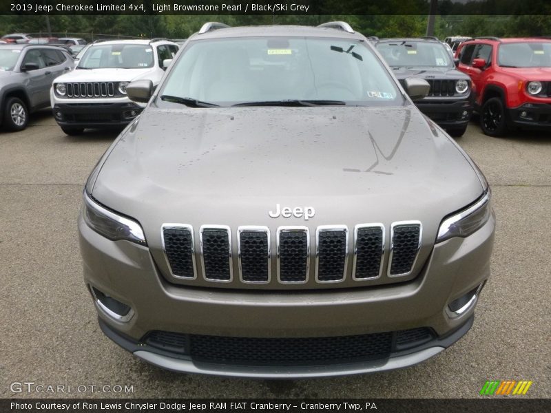 Light Brownstone Pearl / Black/Ski Grey 2019 Jeep Cherokee Limited 4x4