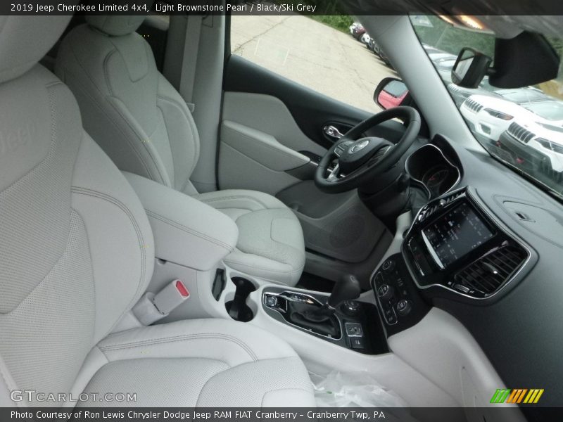 Light Brownstone Pearl / Black/Ski Grey 2019 Jeep Cherokee Limited 4x4