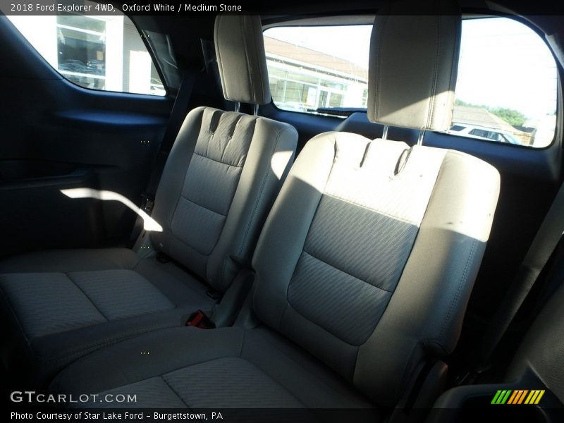 Oxford White / Medium Stone 2018 Ford Explorer 4WD