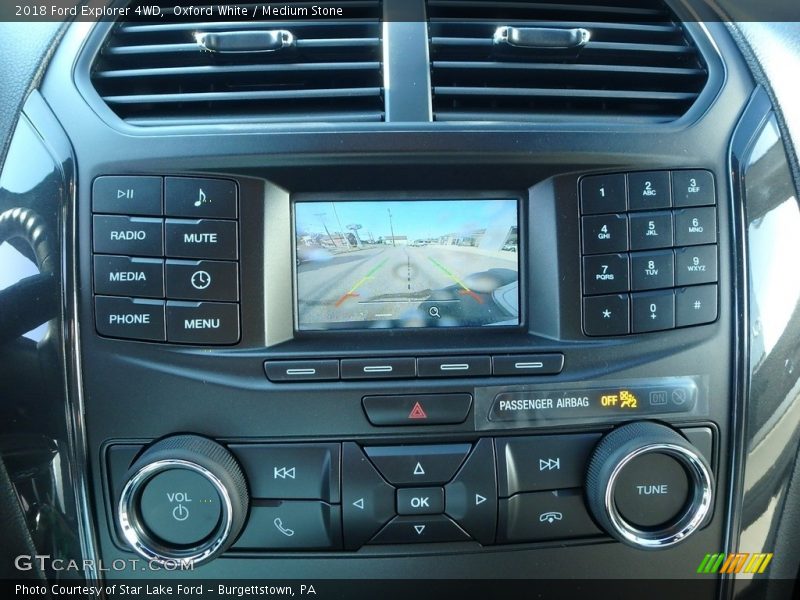 Oxford White / Medium Stone 2018 Ford Explorer 4WD