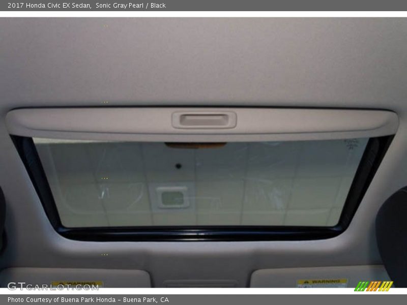 Sonic Gray Pearl / Black 2017 Honda Civic EX Sedan