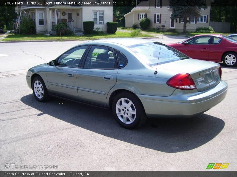 Light Tundra Metallic / Medium/Dark Flint 2007 Ford Taurus SE